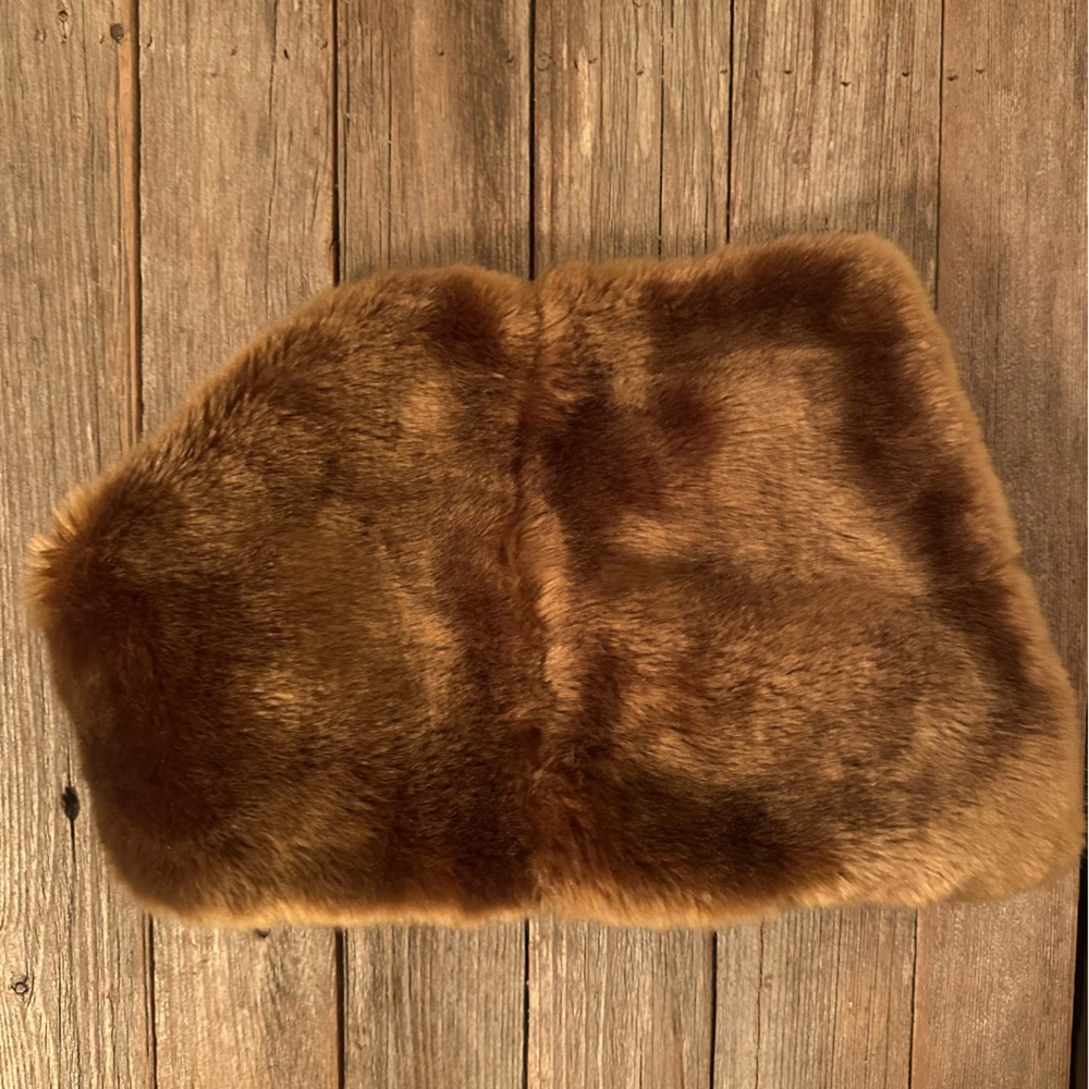 Topshop | Faux Fur Stole - Picture 2 of 4
